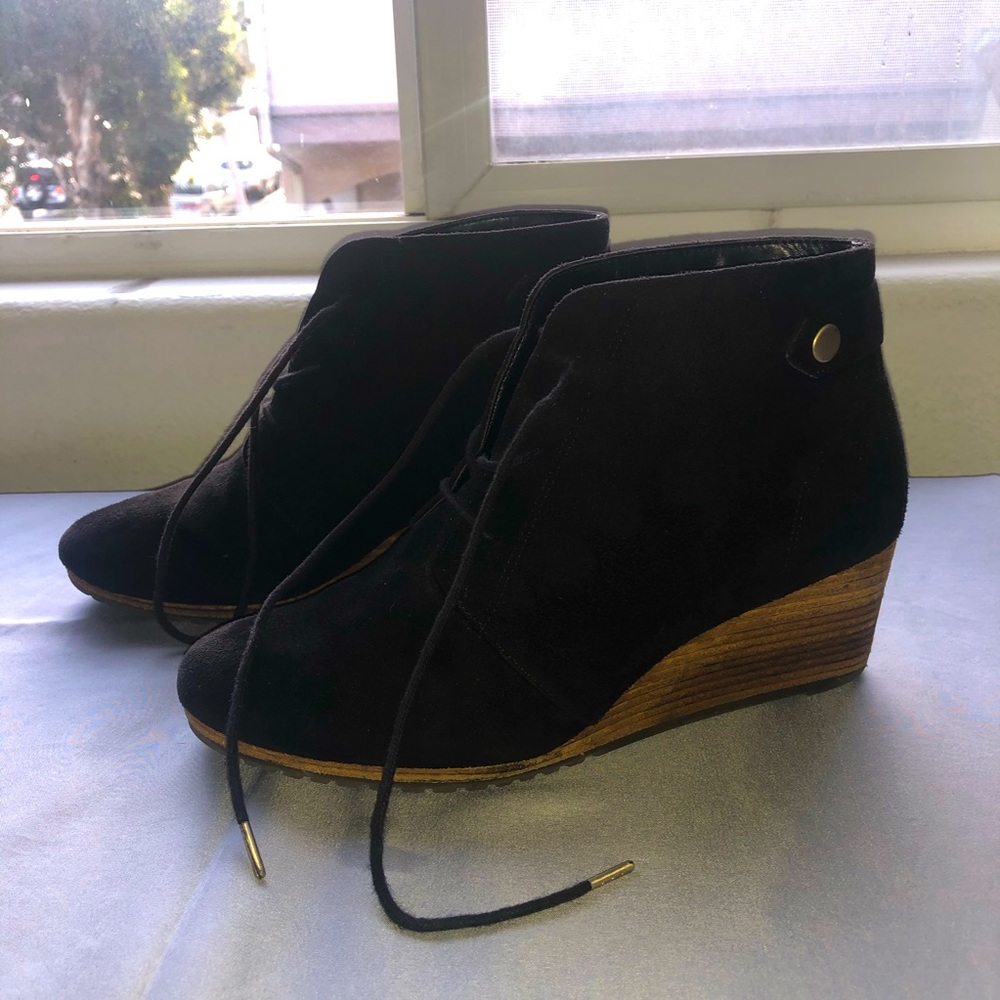Dr. Scholls Black Suede Booties